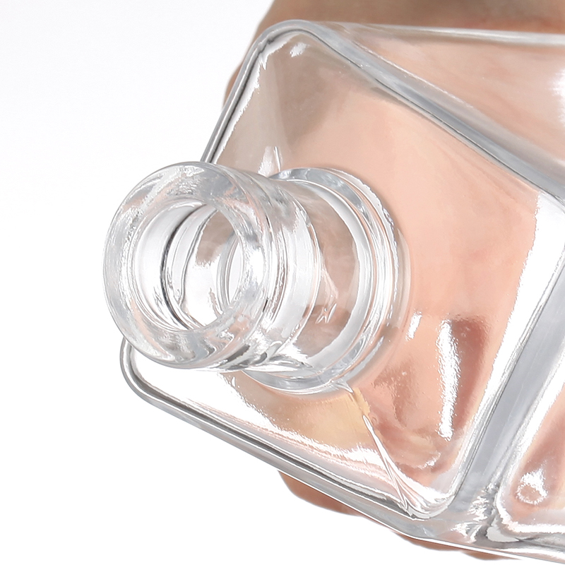 Food grade 750ml whisky glass bottle