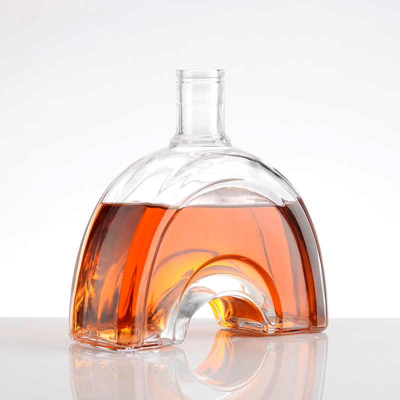 700ml vaulted liquor glass bottle