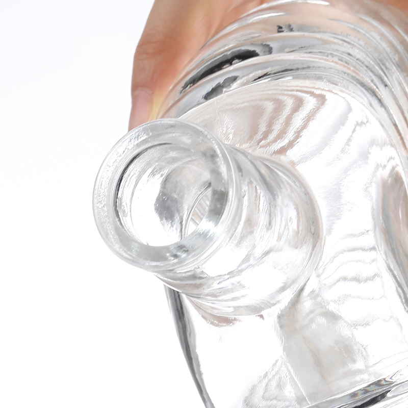 Classic shape brandy glass bottles with lid