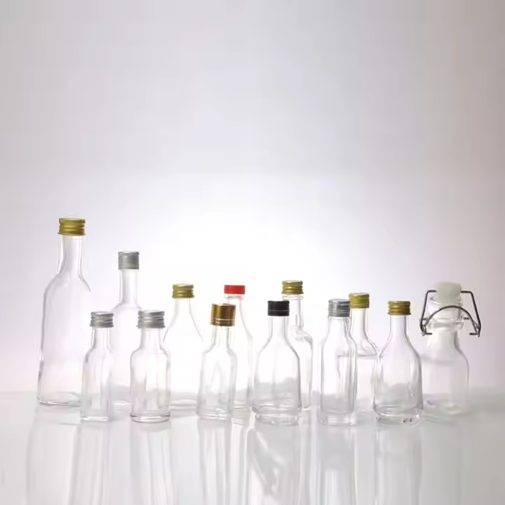 Customized Juice Water Soda drinks bottle with screw cap