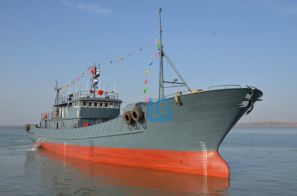 Fishing trawler 47m