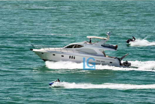 Luxury Boat Luxury Boat