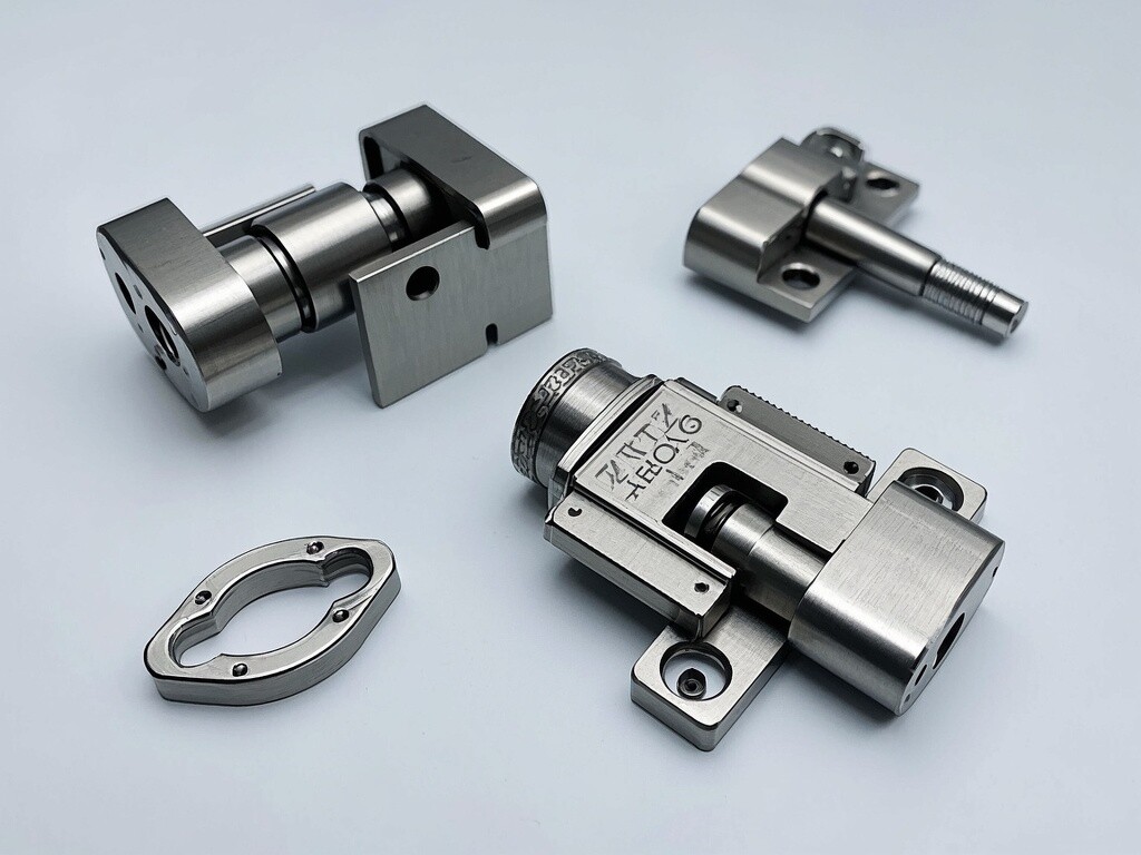 CNC Machined Stainless Steel Aircraft Door Hinge 
