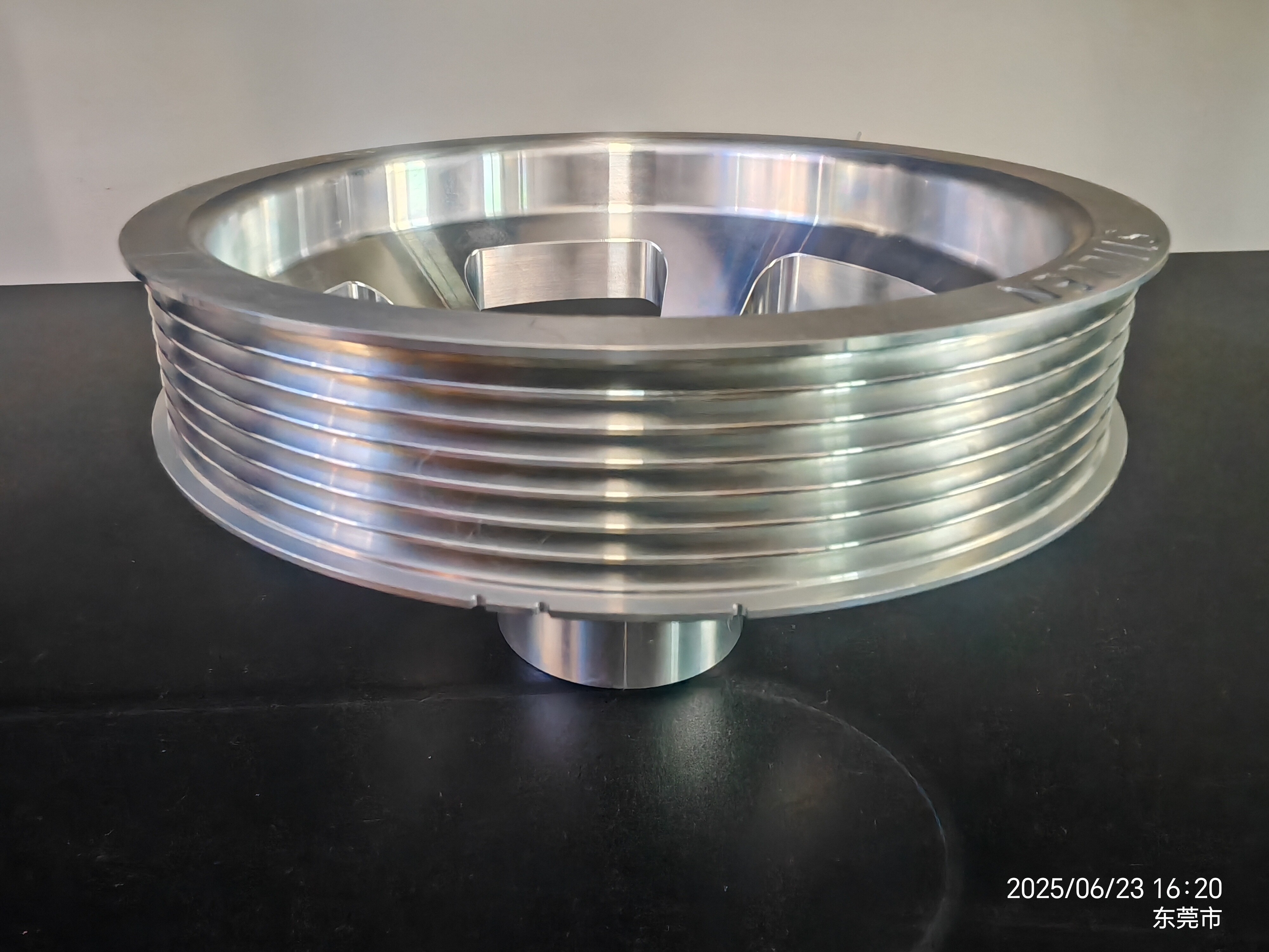 High Quality CNC Machining Turning Billet Aluminum Water Pump V Belt Idler Pulley Wheel