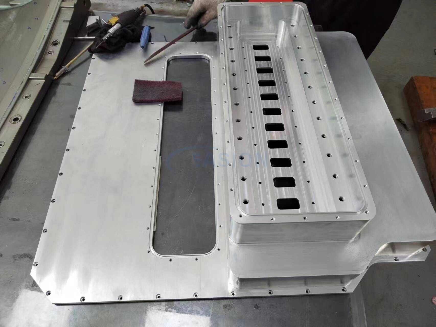 OEM Custom CNC Machining Communication Cavity Aluminum Chassis Case Enclosure Housing