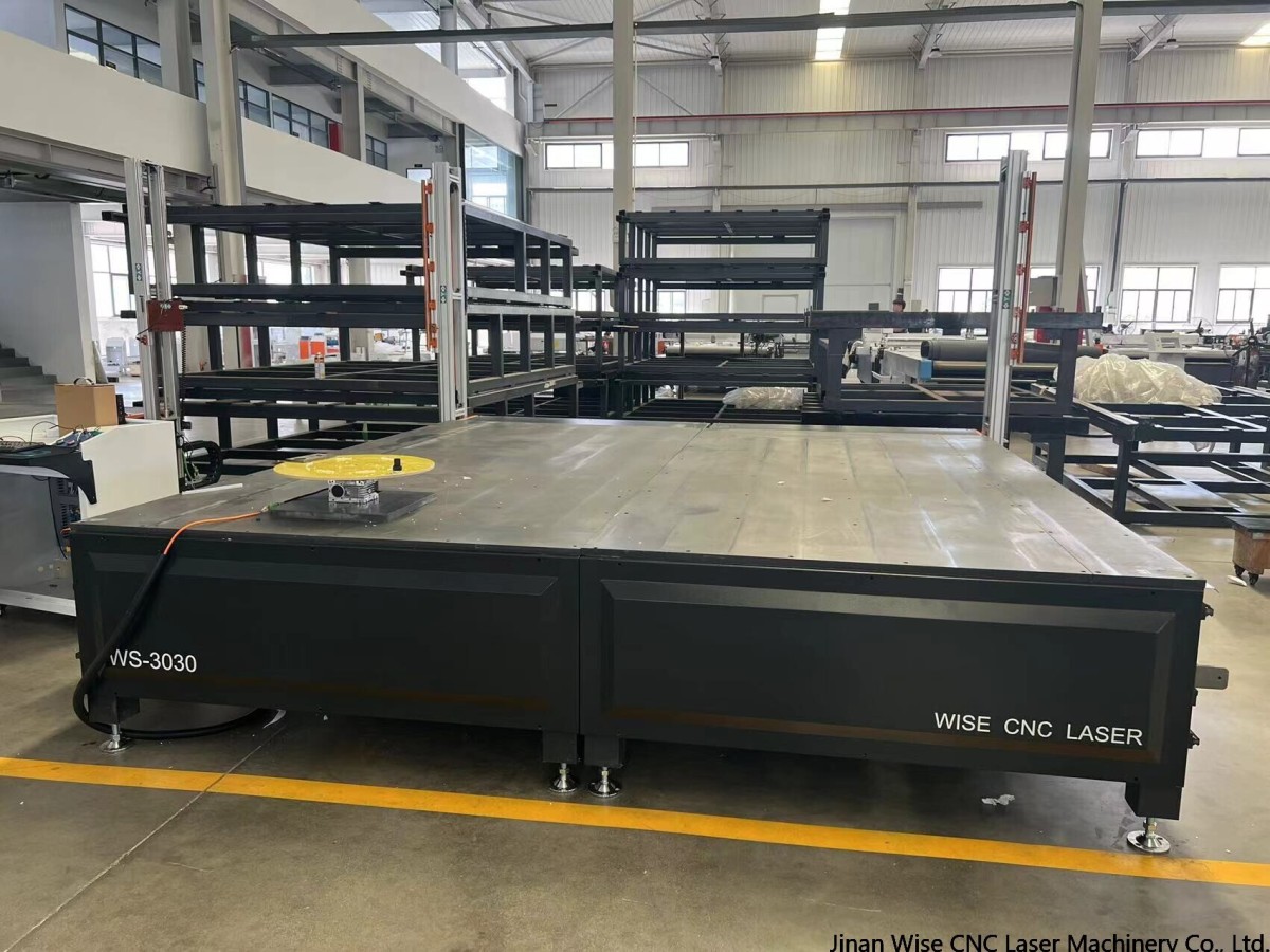 eps 4 axis cutter machine.jpg eps 4 axis cutter machine.jpg