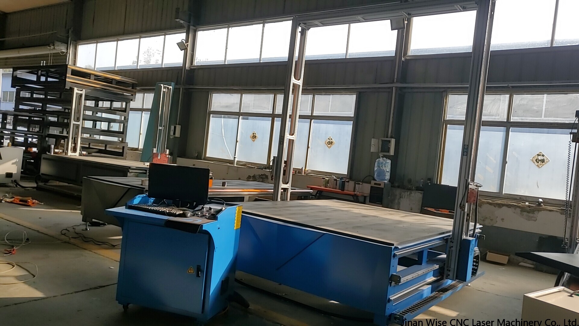 hot wire cnc foam cutting machine.jpg hot wire cnc foam cutting machine.jpg