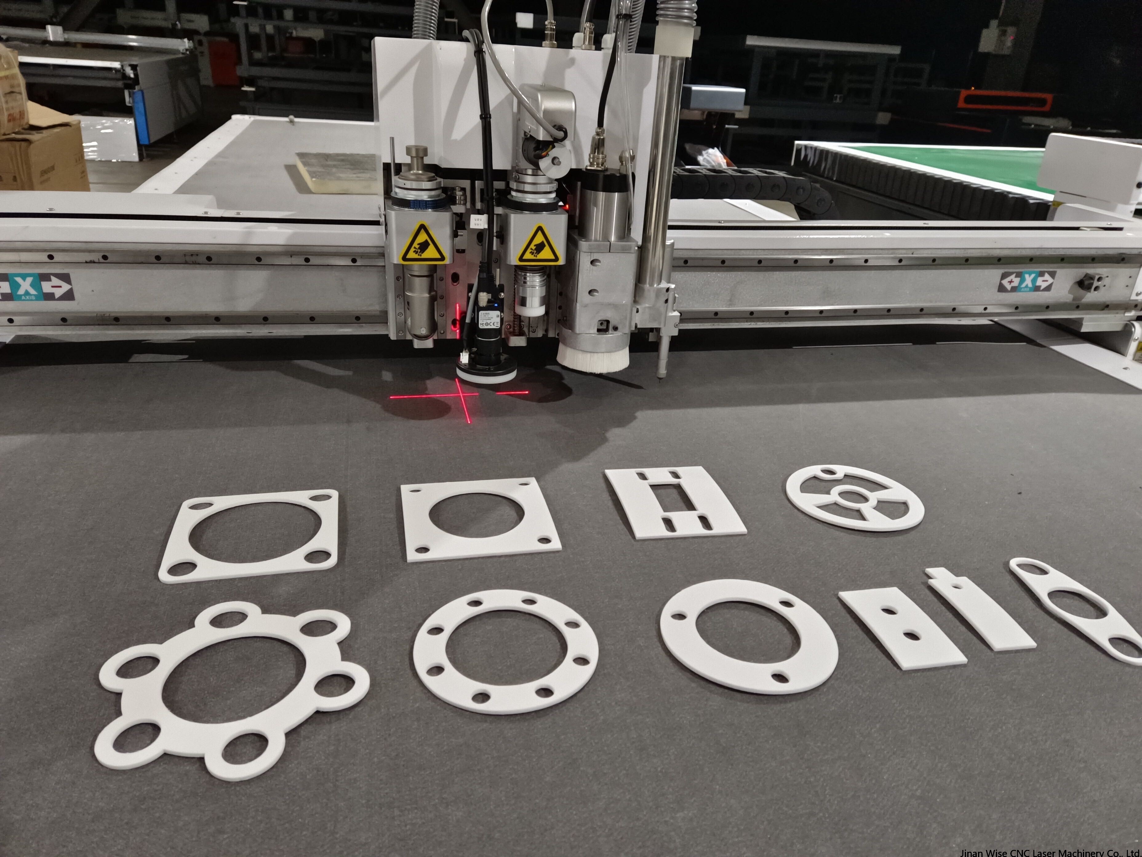 Automatic CNC gasket cutting machine with Pneumatic knife cutter for sale