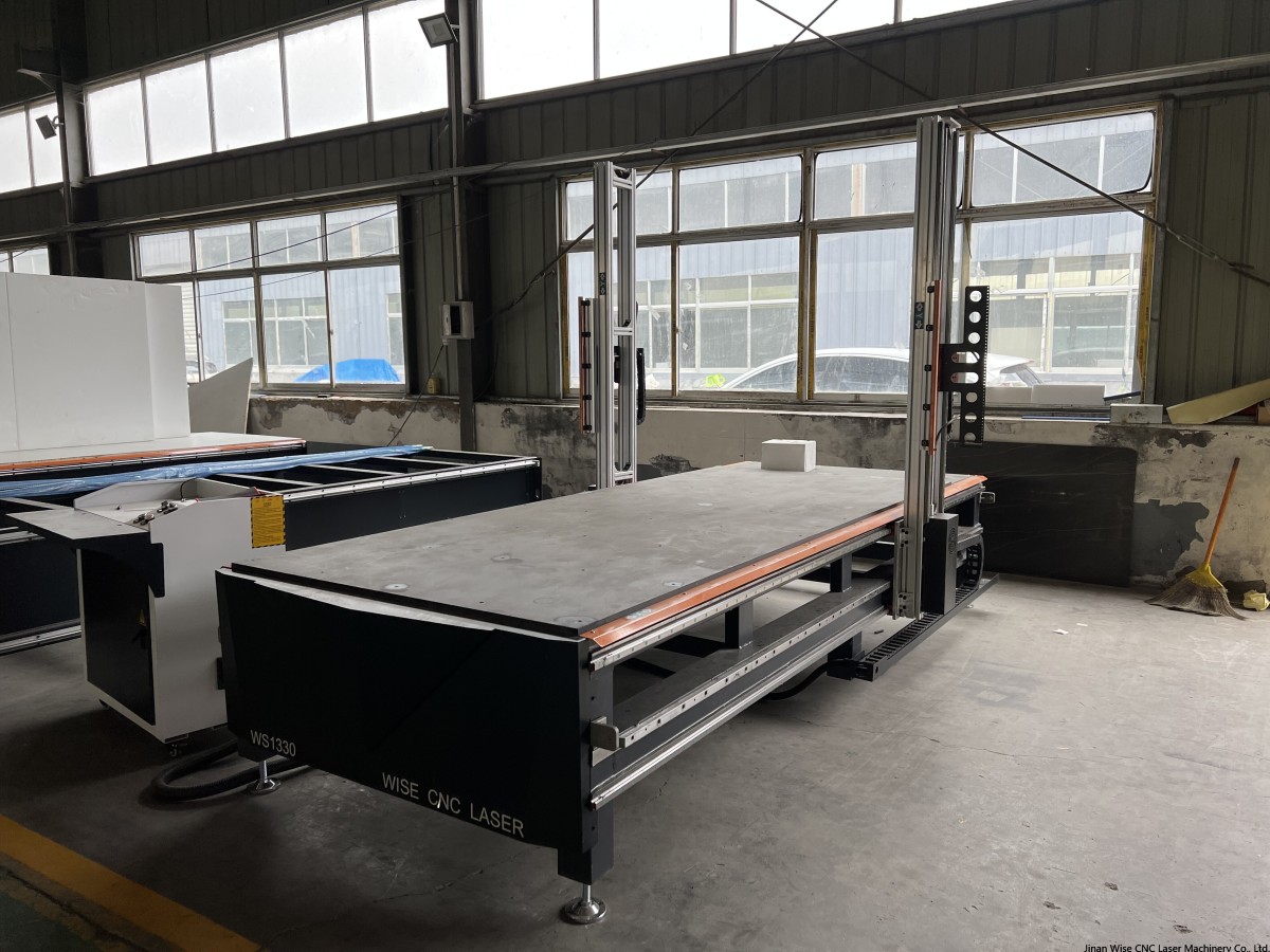 machine cutting foam cnc.JPG