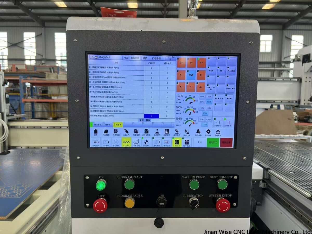 4*8 cnc router with tool changer.jpg