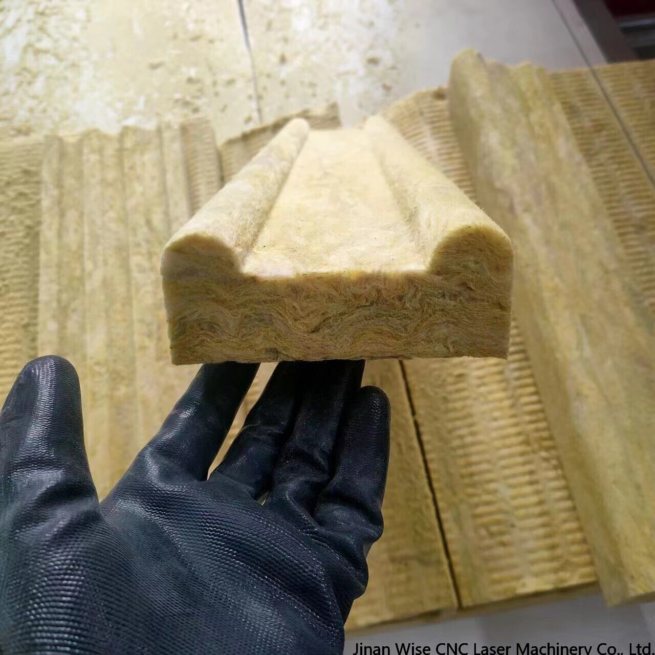 rock wool cutter.jpg