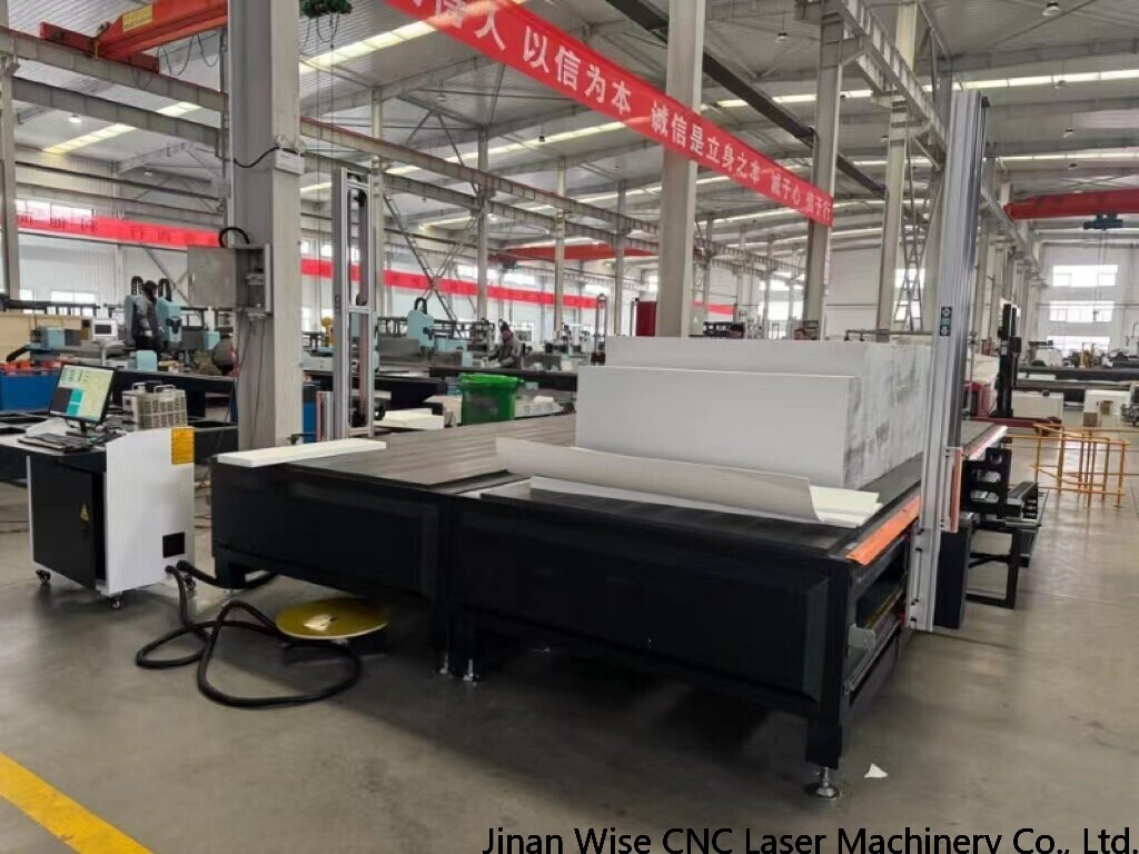 4 axis hot wire foam cutting machine.jpg