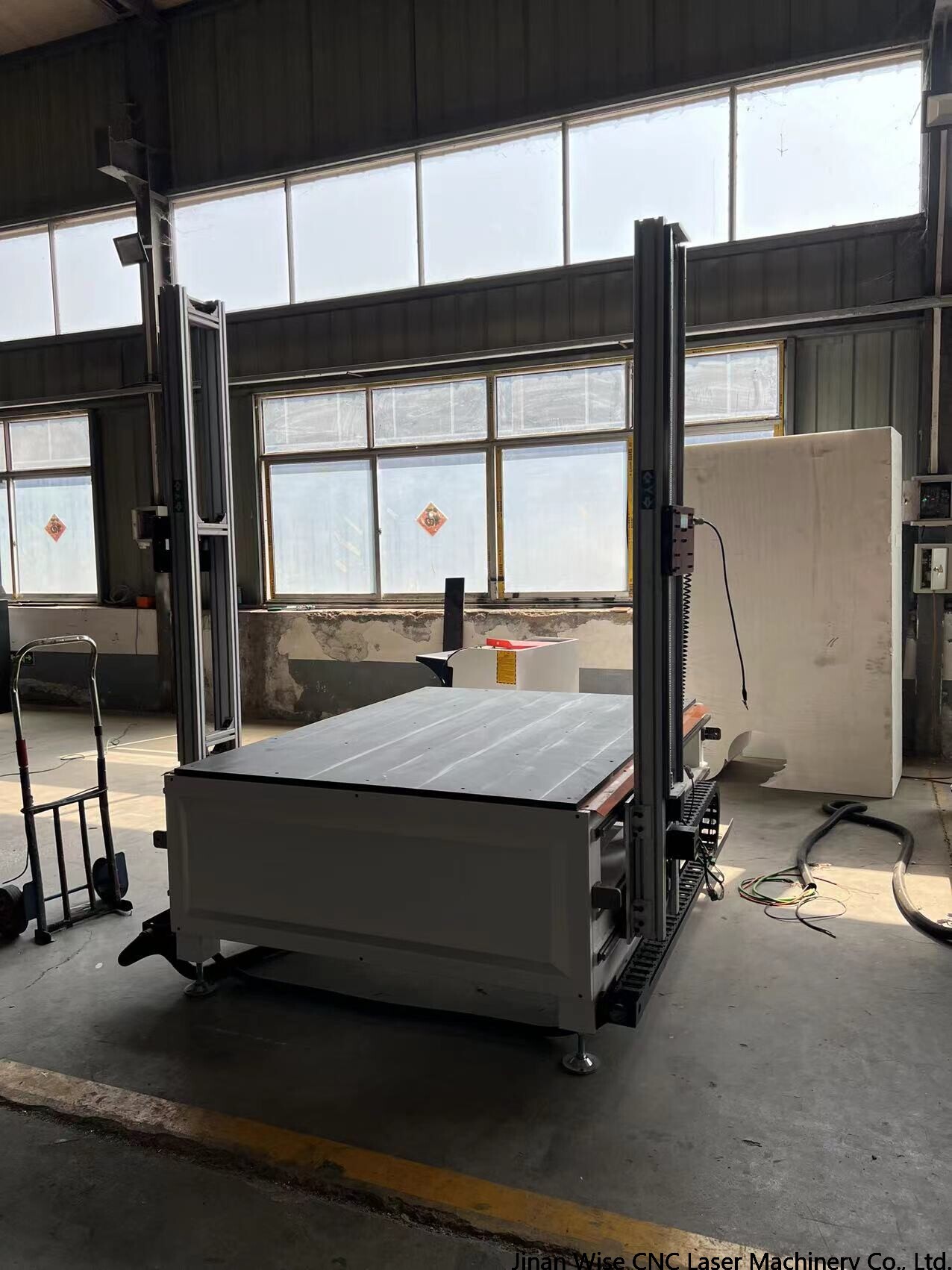 cnc foam cutting machine.jpg cnc foam cutting machine.jpg