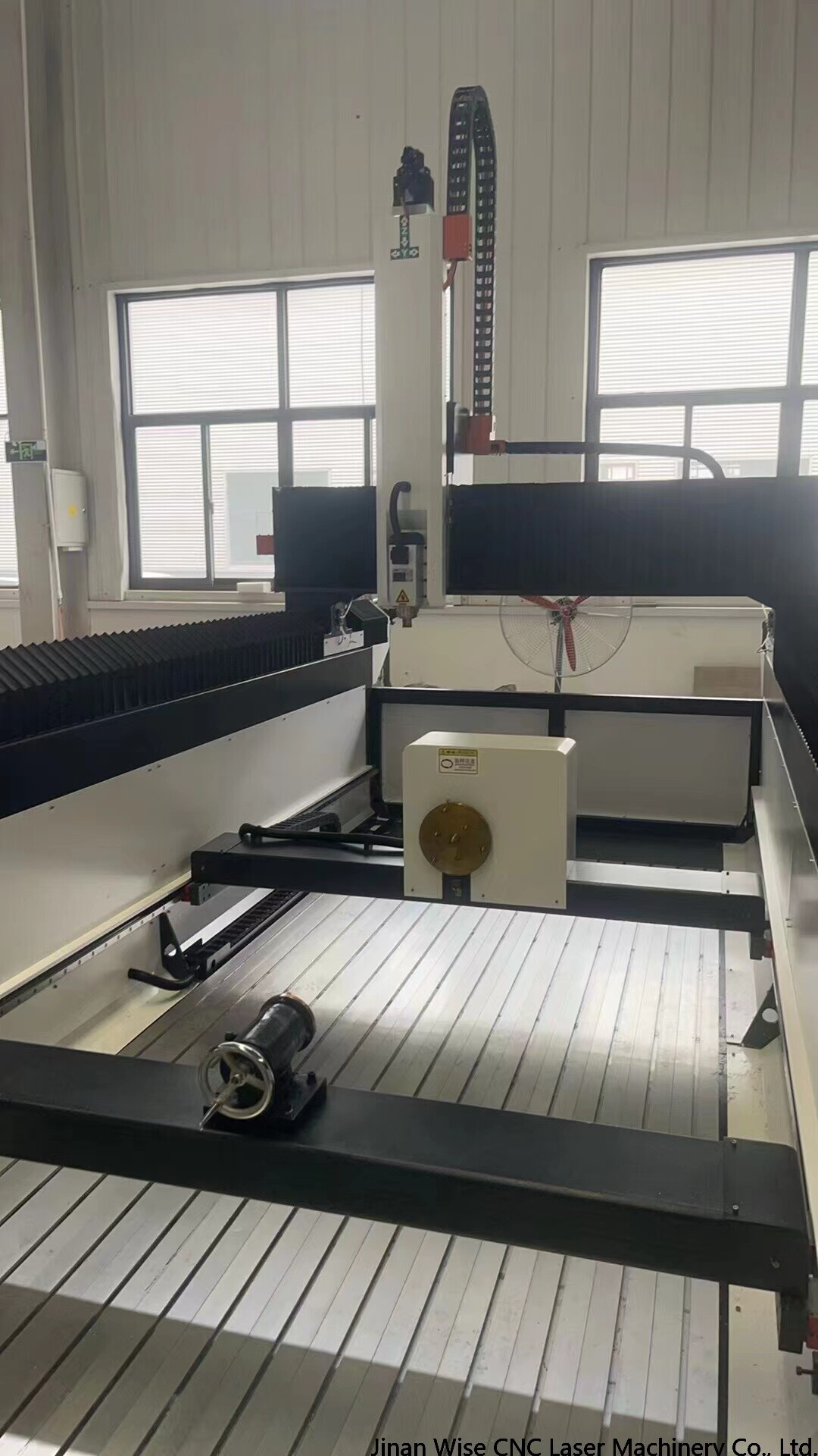 4 axis foam cnc router.jpg 4 axis foam cnc router.jpg