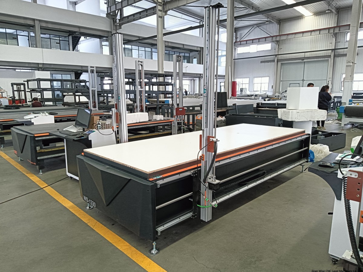 foam cutting machine.jpg