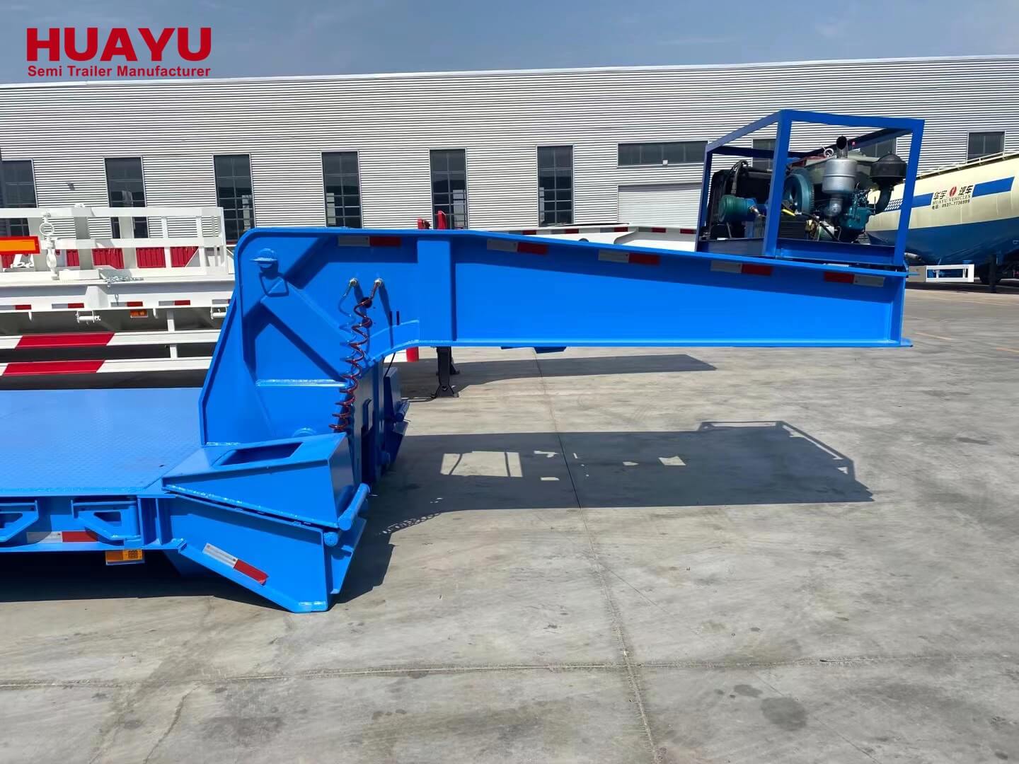 4 Axles Removable Gooseneck Lowbed Semi Trailer