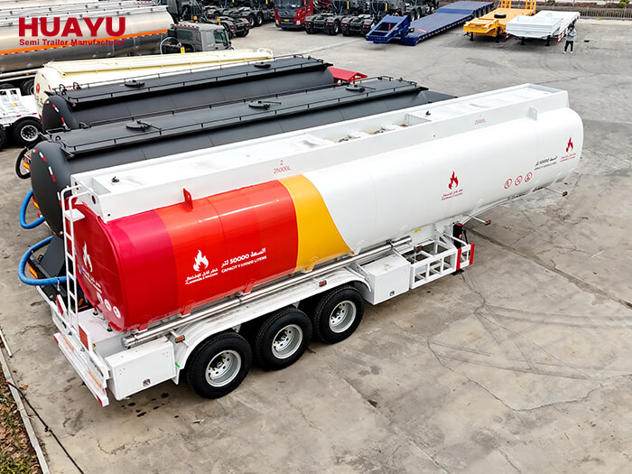 Tri Axles Oil Fuel Tanker Semi Trailer