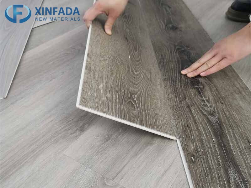 UV Coating Self-Adhesive Wear Layer Certified Wood Look Waterproof Luxury PVC Plastic Lvt Flooring Vinyl Plank Sheet Floor for Indoor Decoration with Glue Down