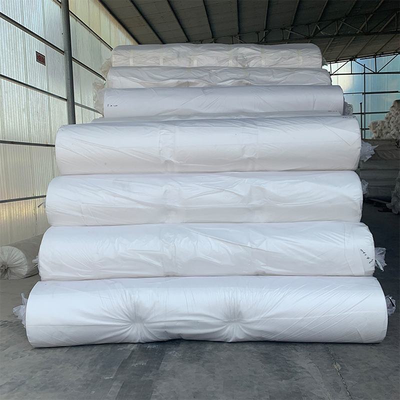 Why are more and more orchards using grass-proof cloth?