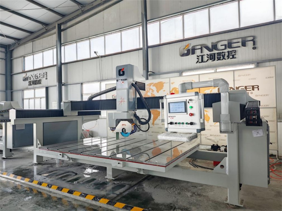 图片17.png 4+1 bridge saw GQ-3220BM is delivered to Iraq.