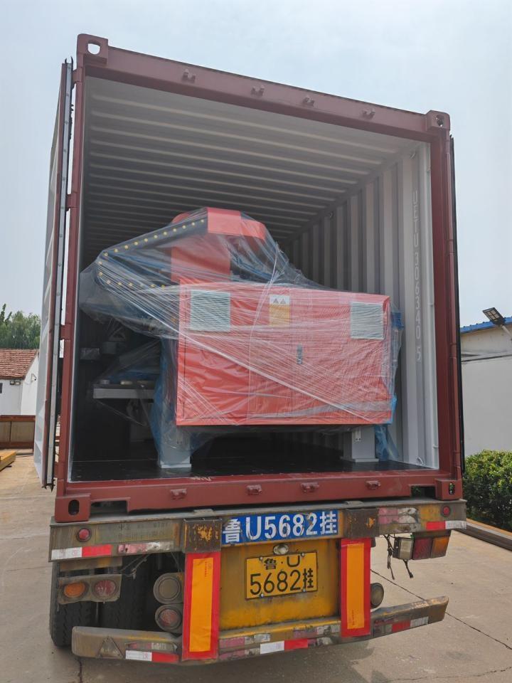 4+1 axis stone bridge saw GQ-3220BM Shipped to Romania