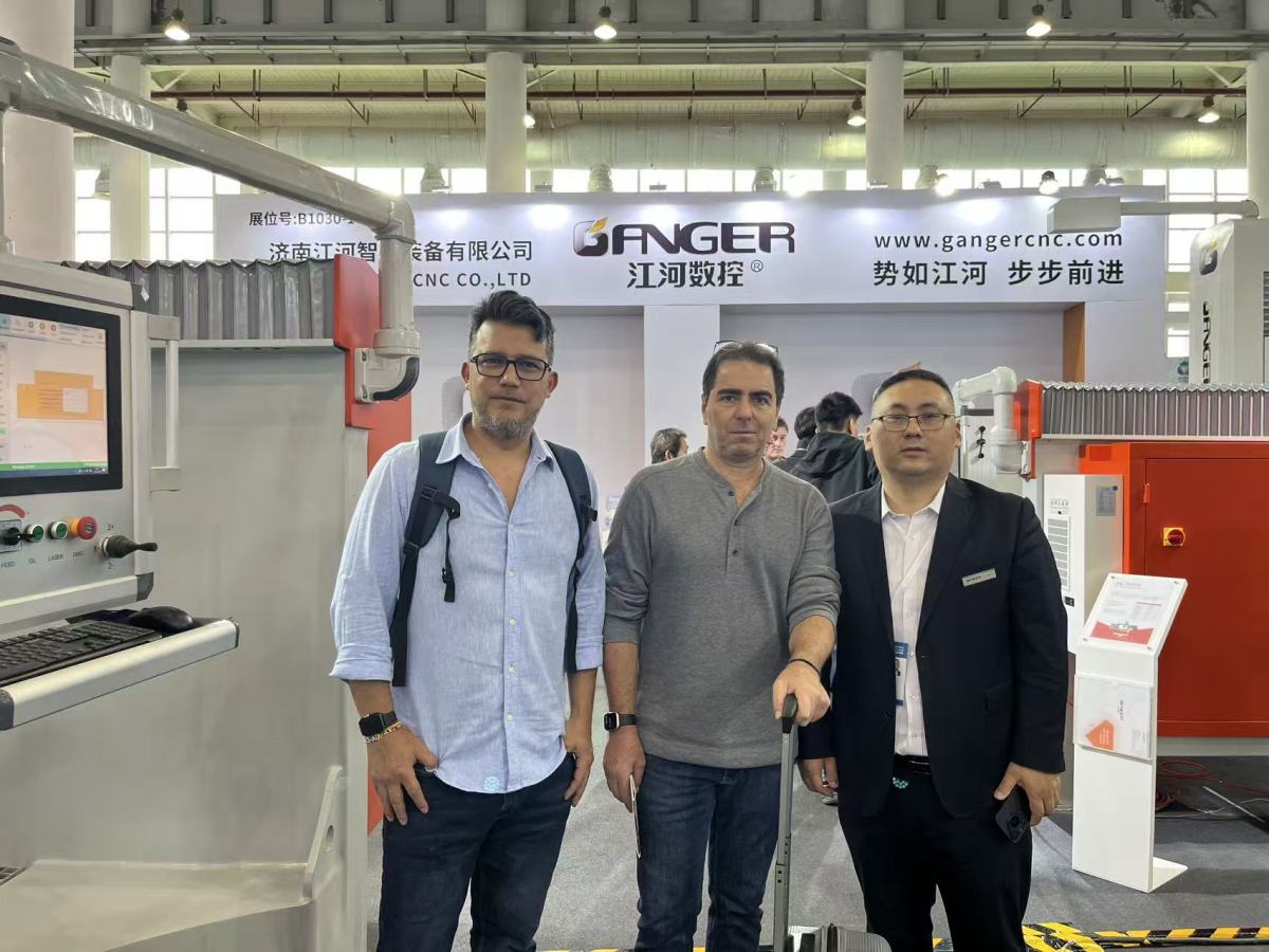 Stone Bridge Cutting Machine Showcased at Xiamen International Stone Fair 2026