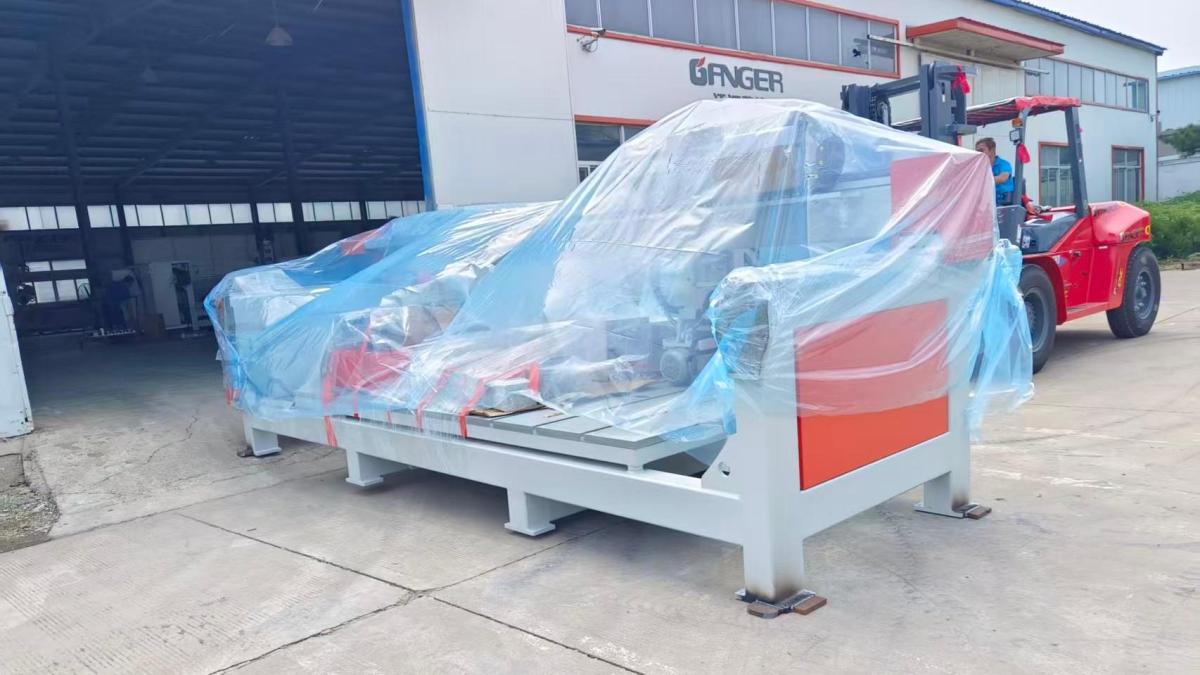 Repeat Order: 3320B 4‑Axis CNC Stone Cutting Machine Dispatched to Romania