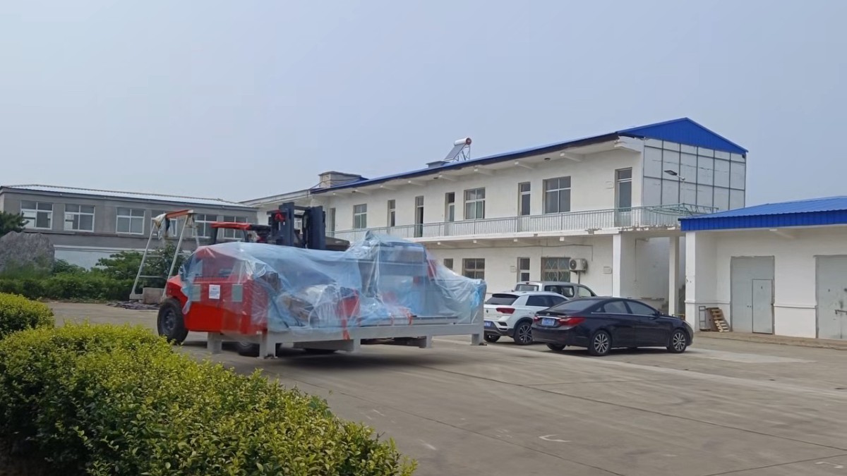 Repeat Order: 3320B 4‑Axis CNC Stone Cutting Machine Dispatched to Romania