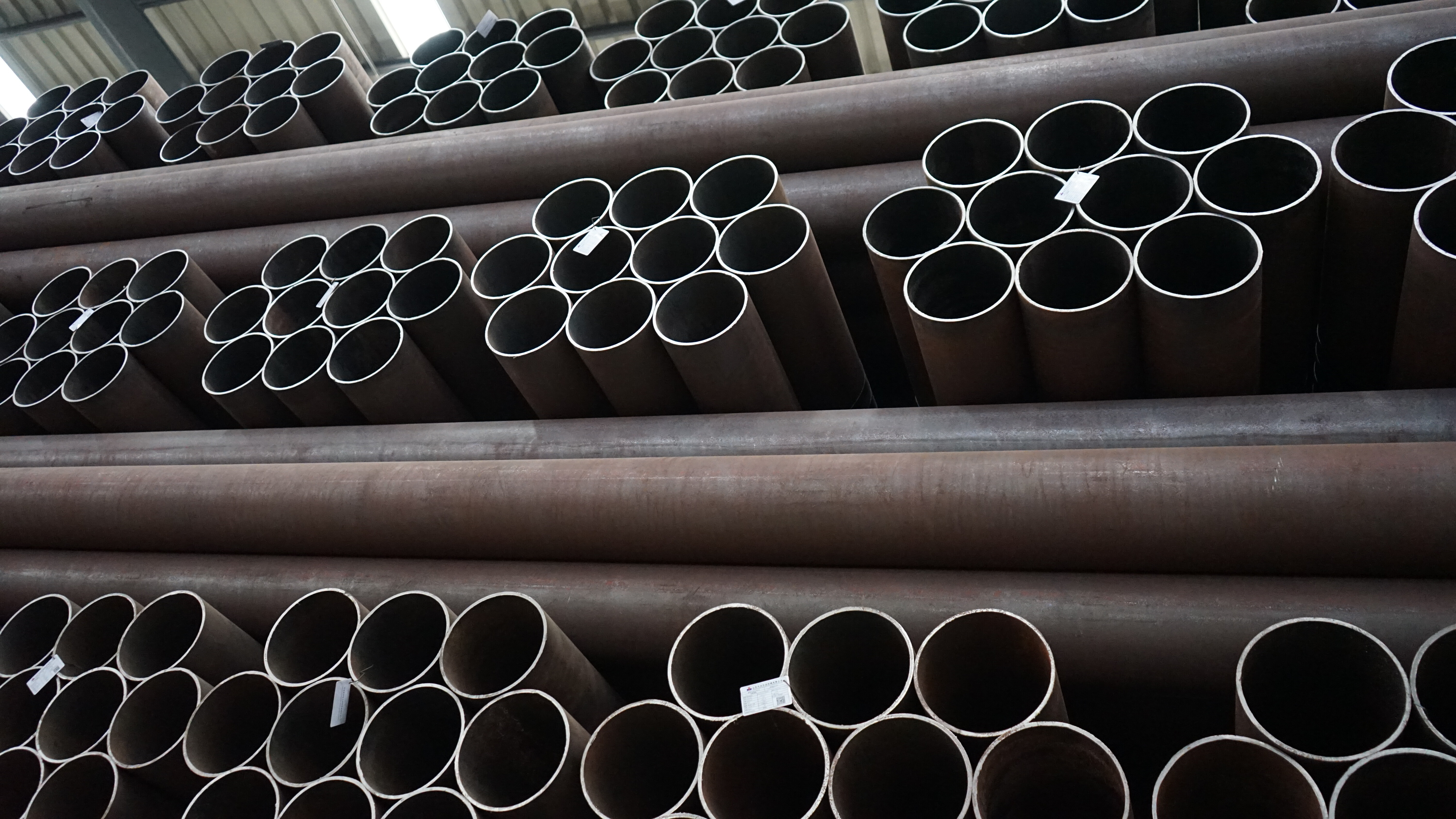 Mysteel Semanal: La acumulación pasiva de inventario apunta a la continuada debilidad de precios para tubos sin costura