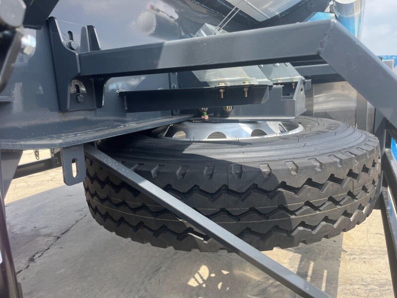 Fuel Tanker Semi Trailer (12).JPG