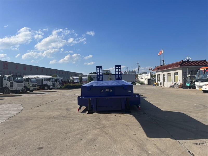Low Bed Semi Trailer