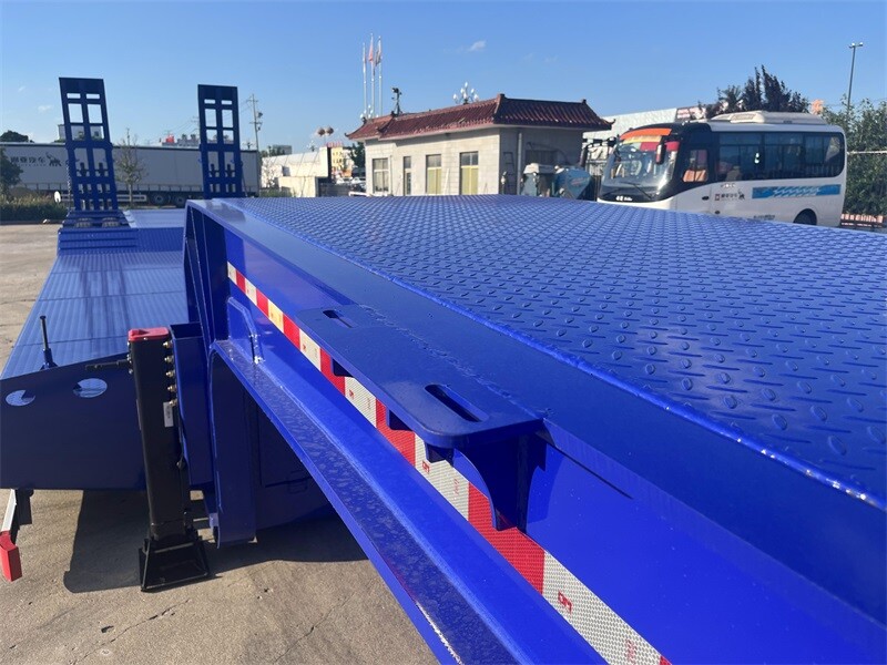 Low Bed Semi Trailer