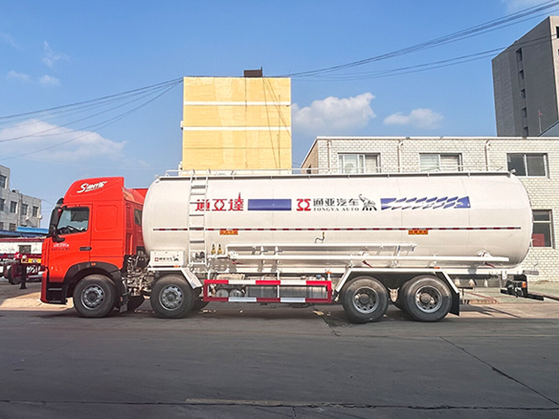 BULK CEMENT TANK TRUCK