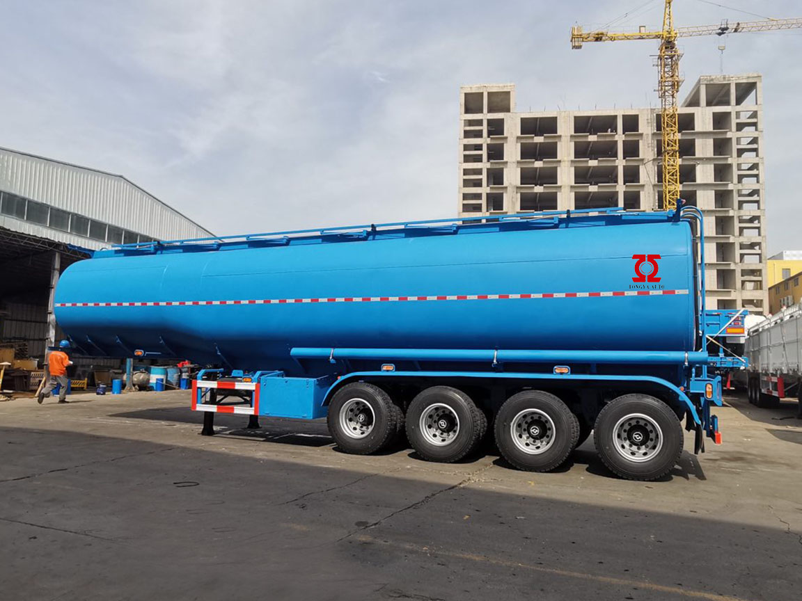 Low price sales of stock 55m3 Oil Tanker Semi Trailer