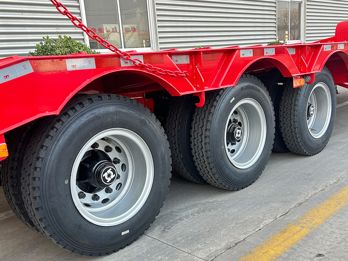 3 Axle 60T Low Bed Semi Trailer with Gooseneck