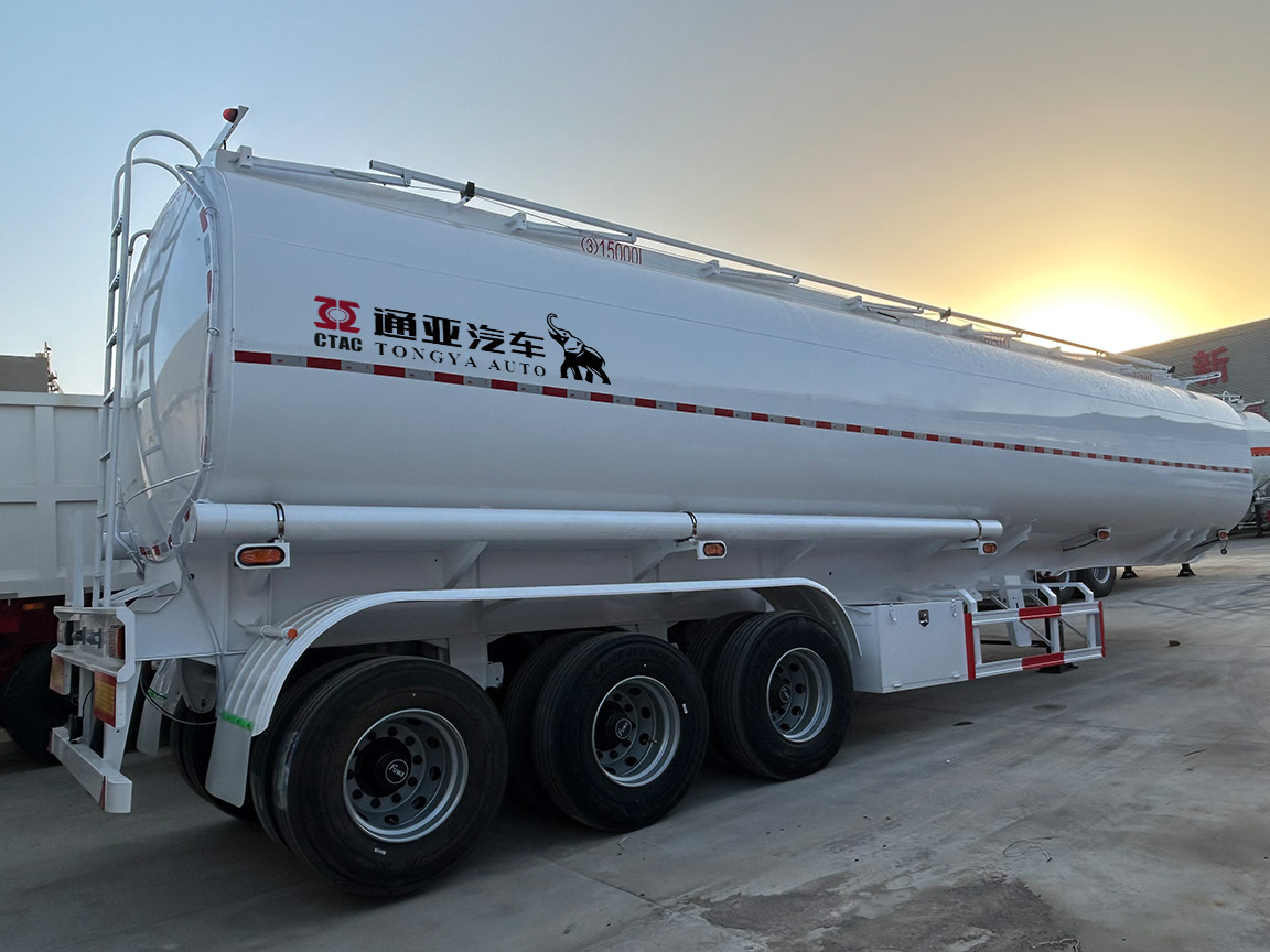 3 Axle 36T Fuel Tanker Semi Trailer