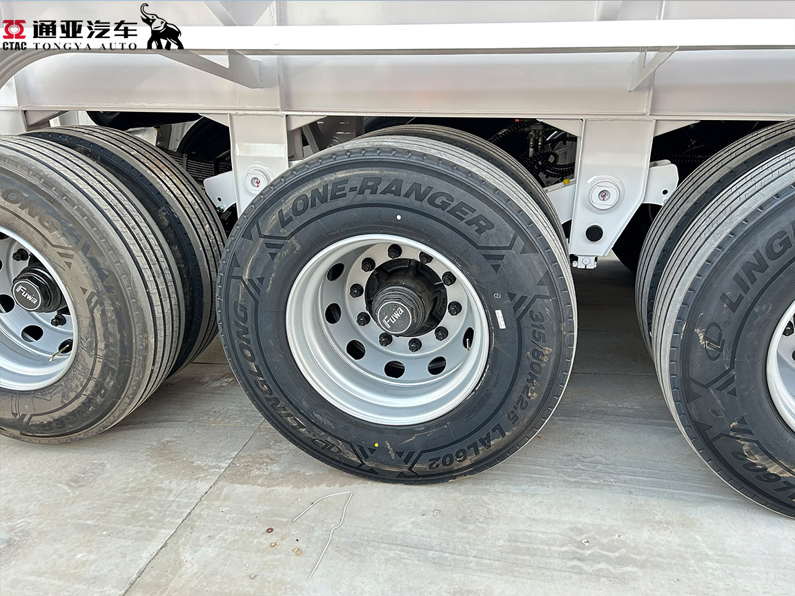 3 Axle 36T Fuel Tanker Semi Trailer