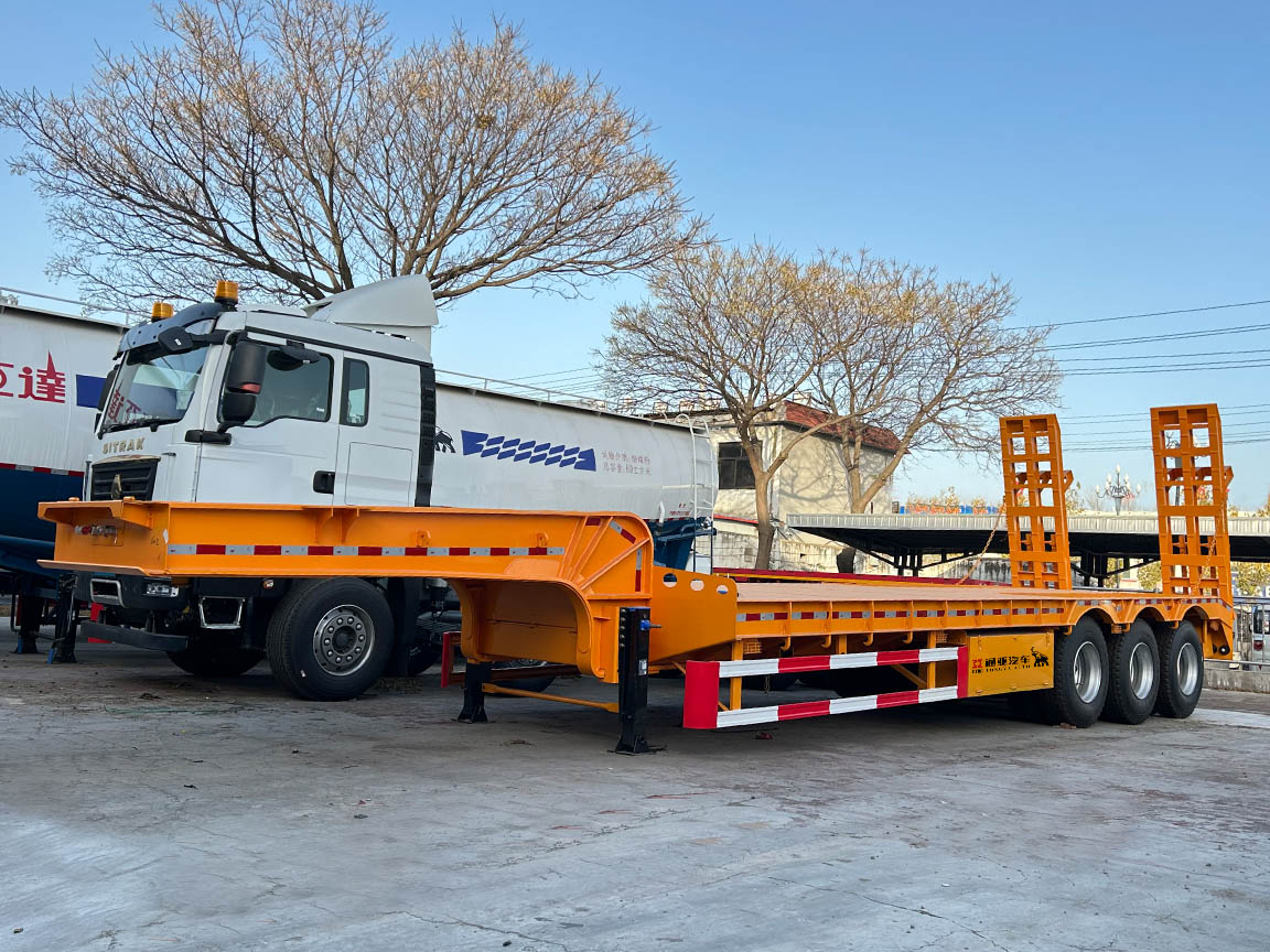 3 Axle Low Bed Semi Trailer with Ladder