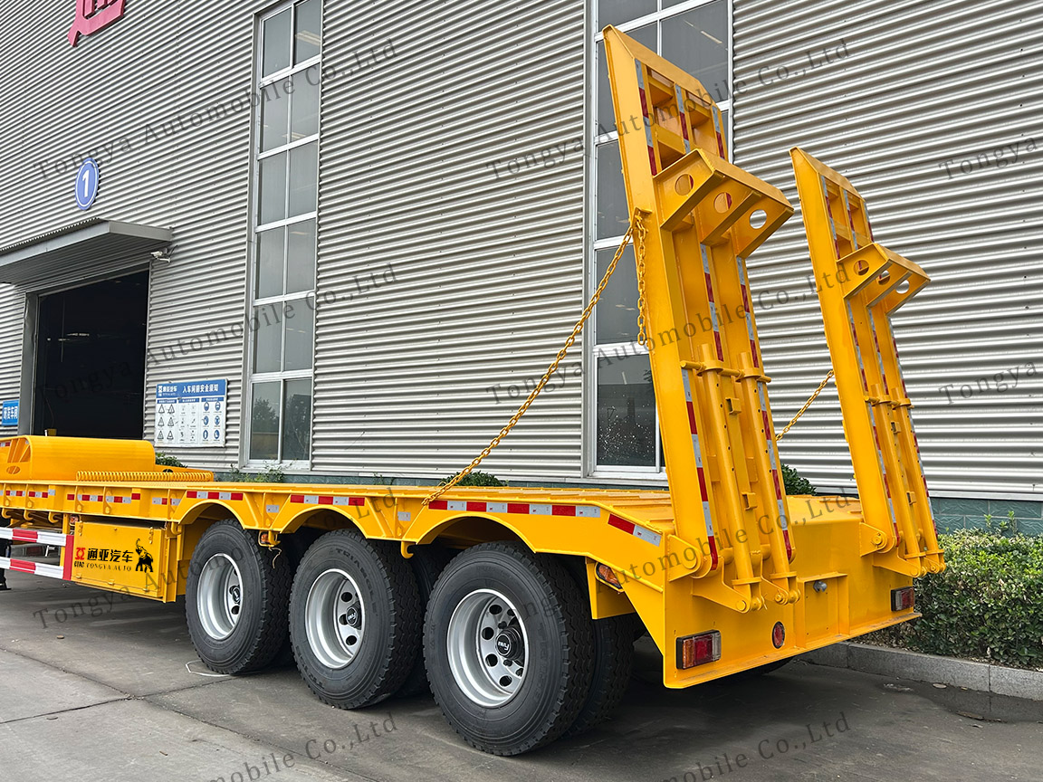  3 Axle Lowbed Semi Trailer for Heavy Equipment