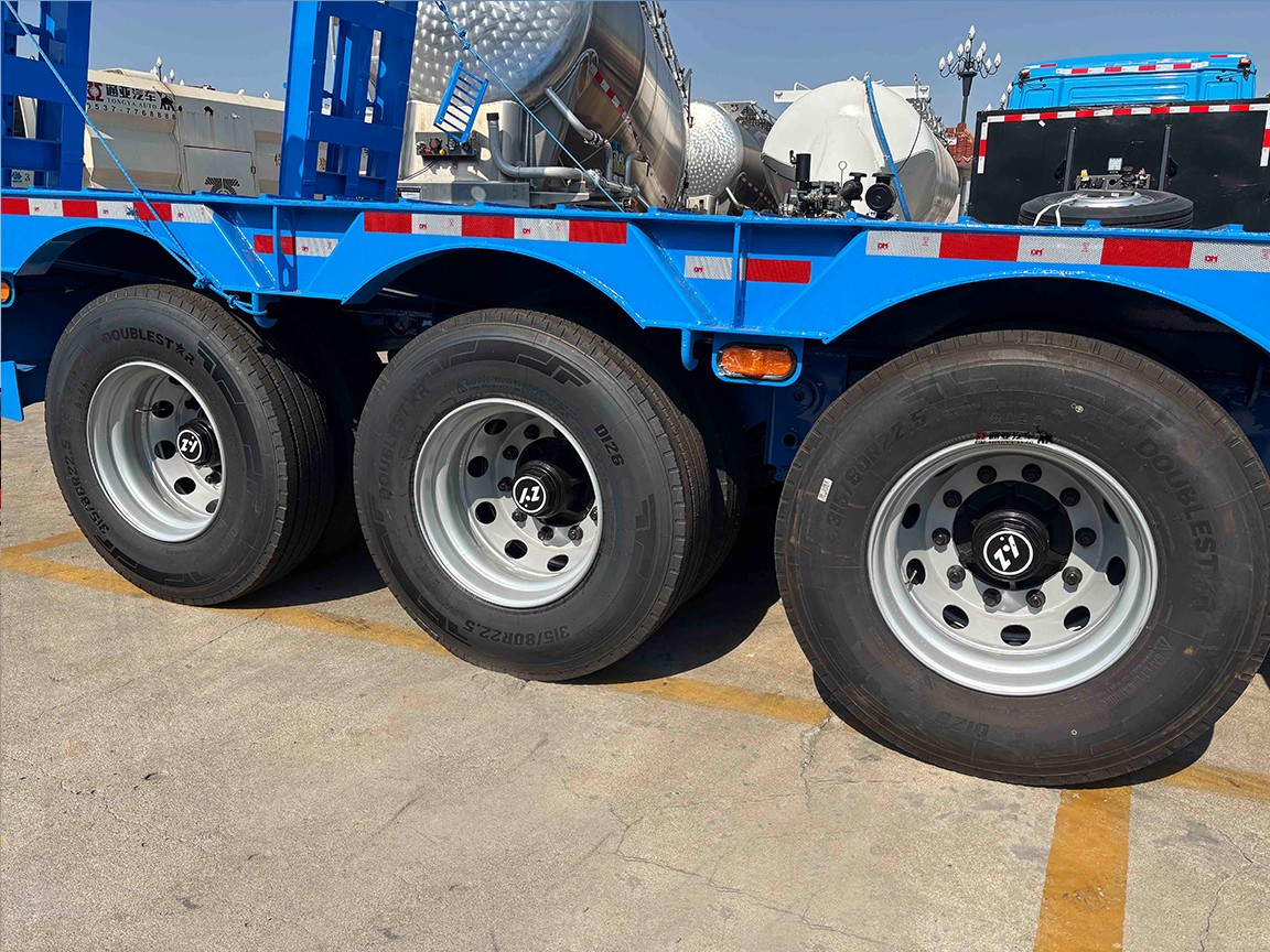 60T Lowbed Semi Trailer