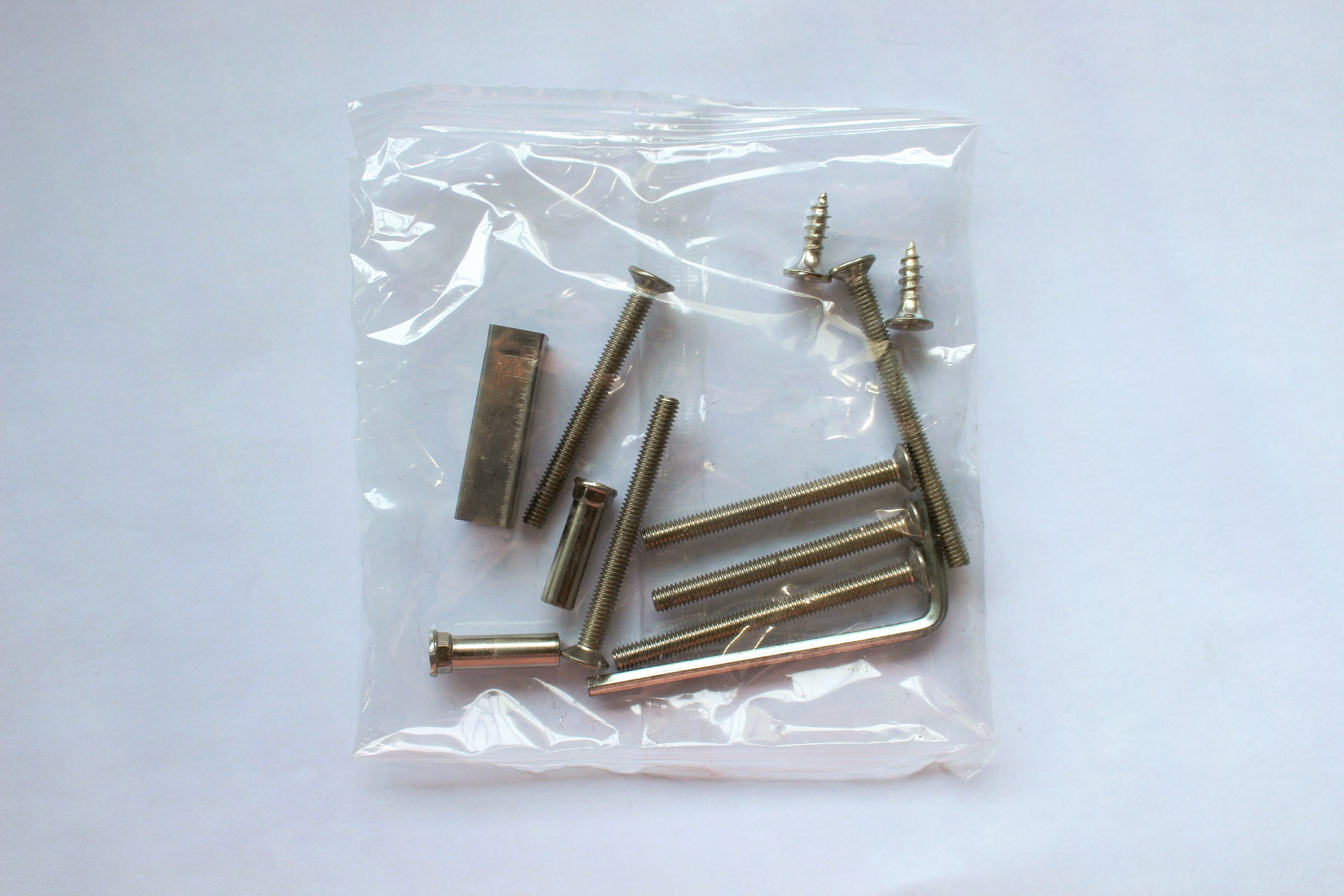 Five vibration tray packaging machine