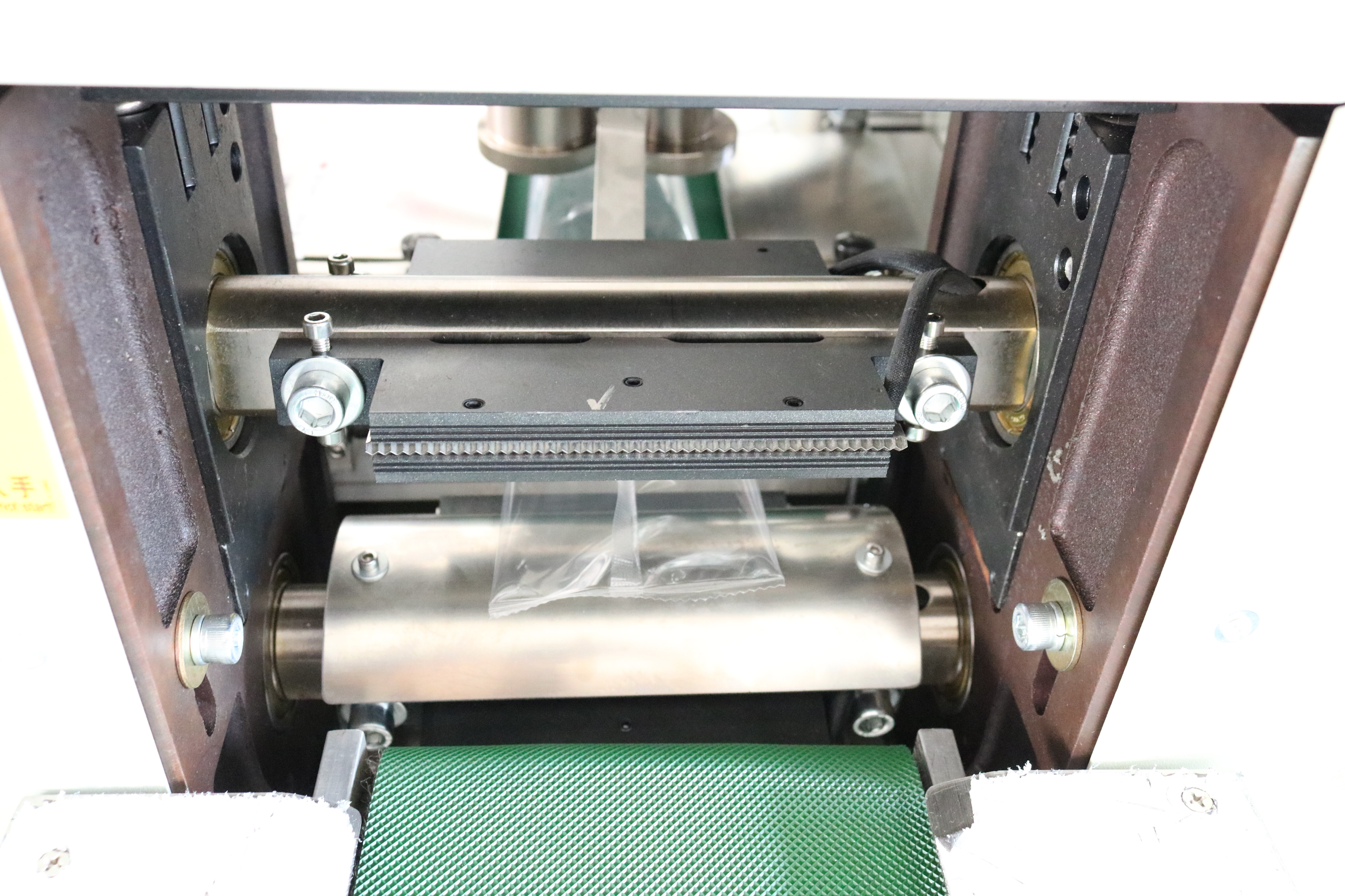 250 Hardware Packaging Machine