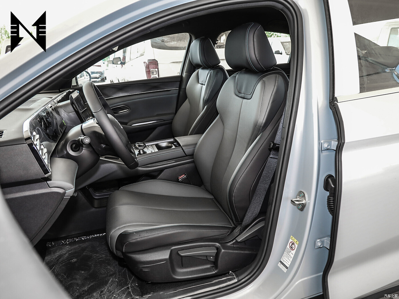 Deposit 2100KM long range BYD Qin L DM-i 2024 Electric Car plug in hybrid ev sedan car new energy vehicles