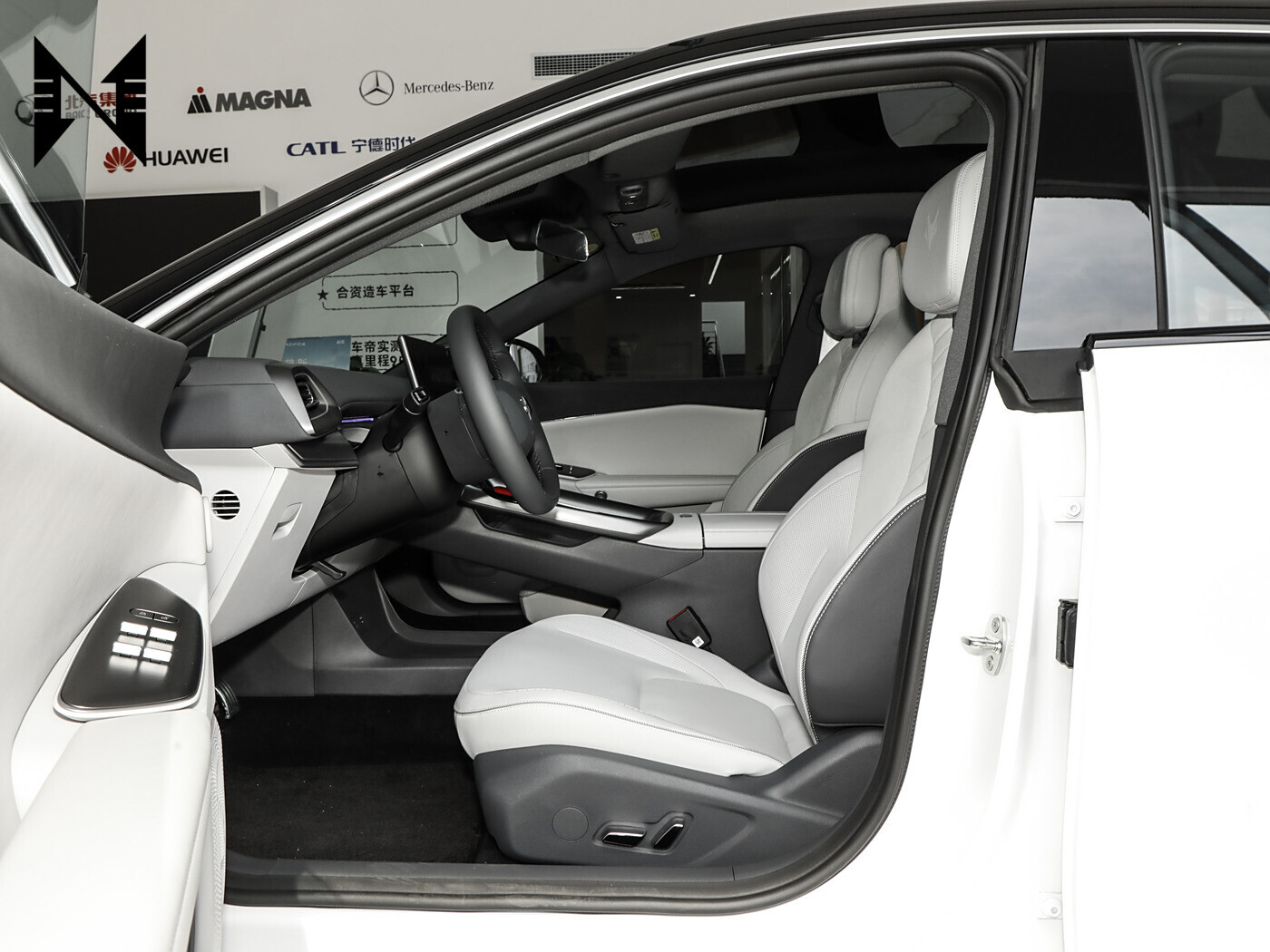 2024 Arcfox Alpha S5 Pure Electric Medium Size Sedan Extreme Fox Alpha S5 New Energy Vehicle For Adult High end Ev Cars