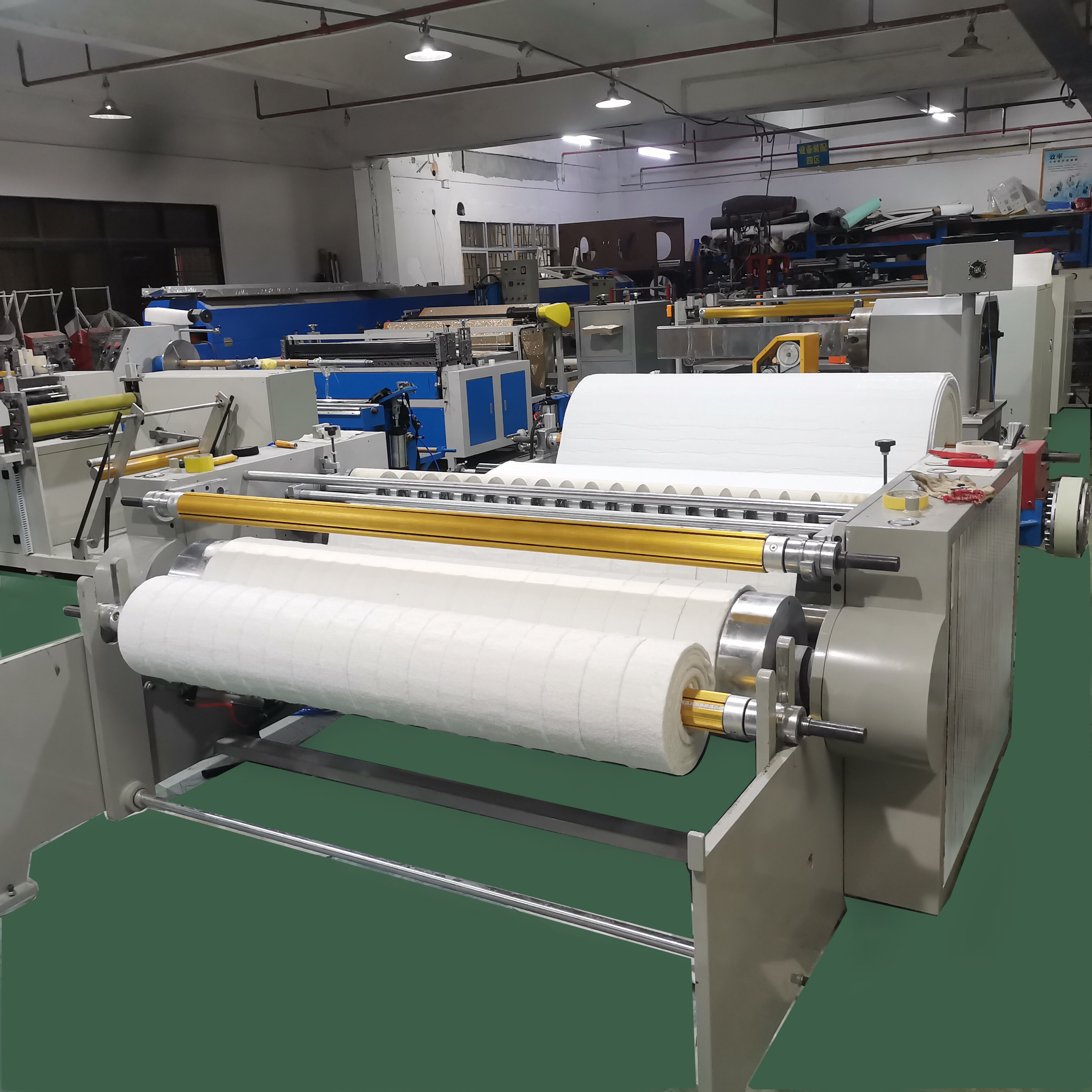 ZF-68 Glass fiber slitting and rewinding machineGlass fiber slitting and rewinding machine