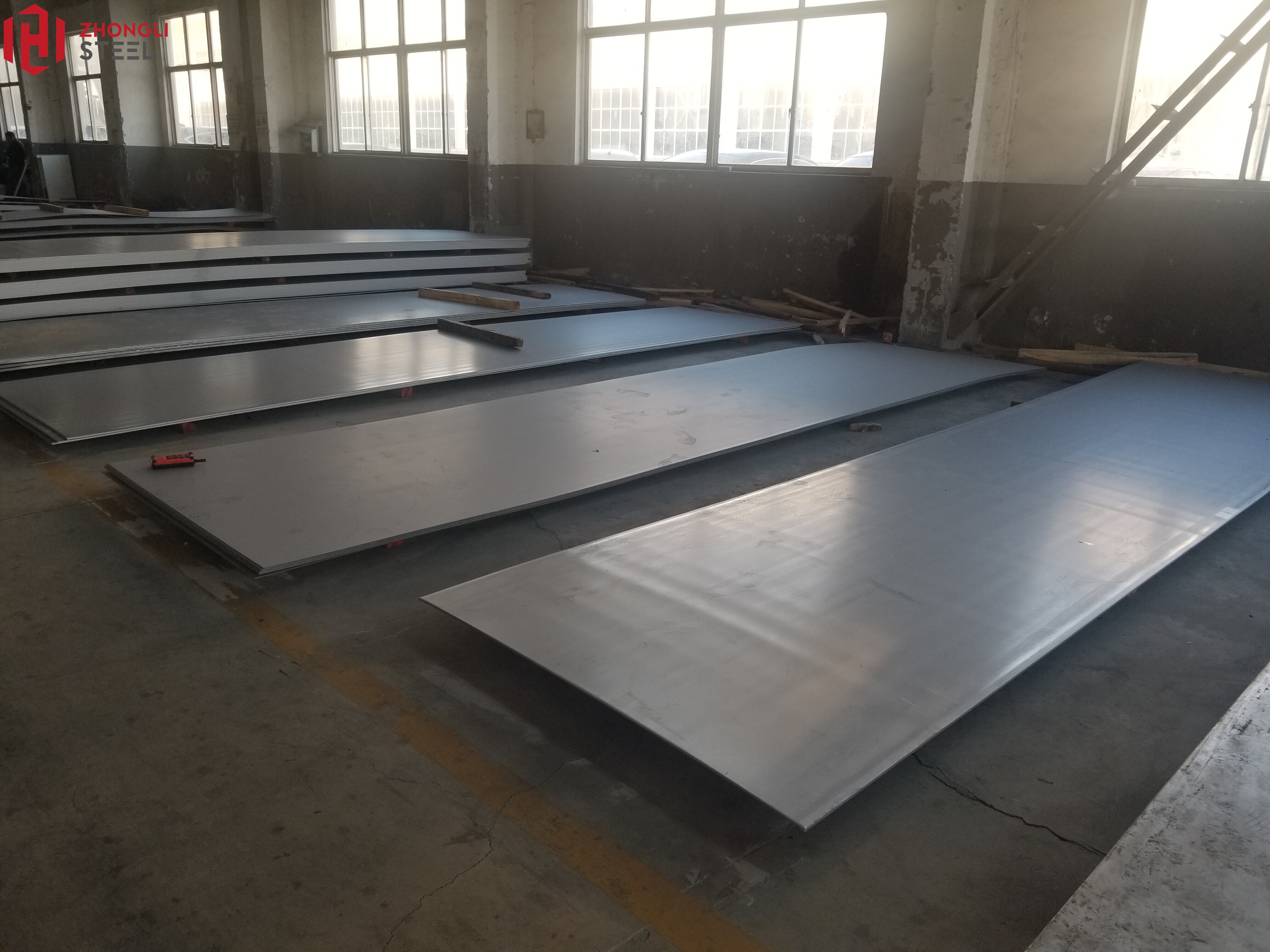 STAINLESS STEEL PLATE STAINLESS STEEL PLATE