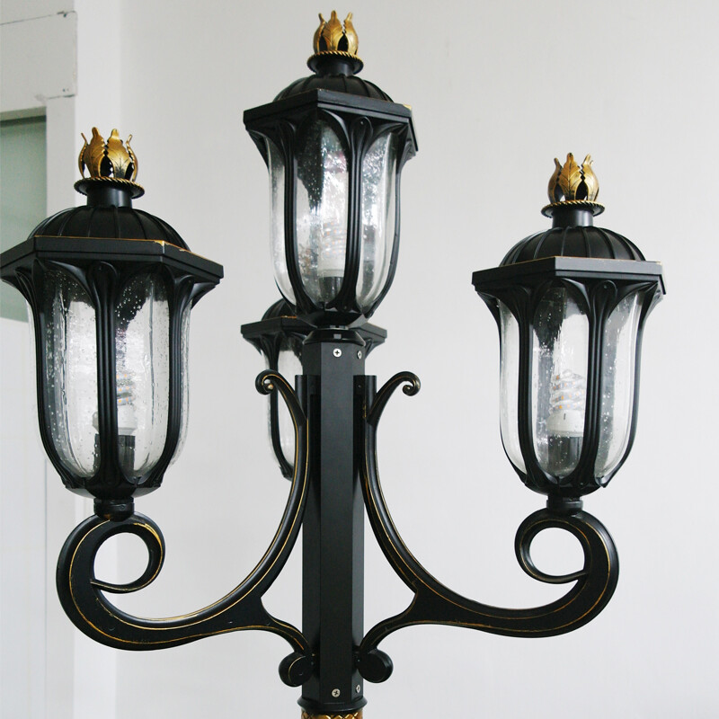 European 4-head garden lamp
