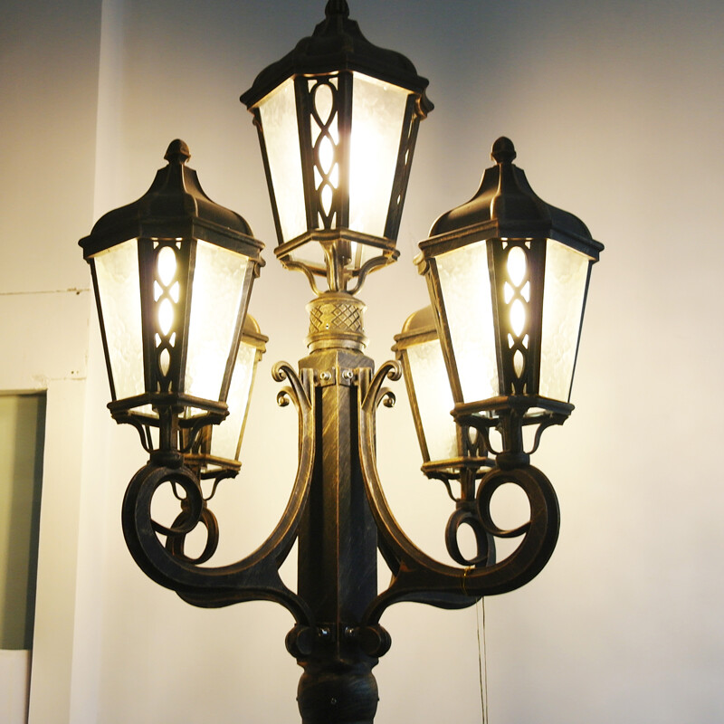 European-style five-headed garden lamp