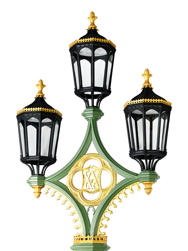 European garden lamp with three ends-002