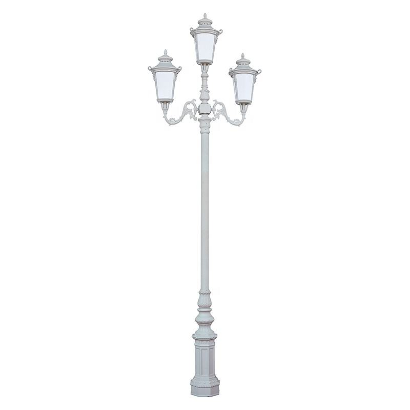 Aluminum and cast iron three-head garden lamp